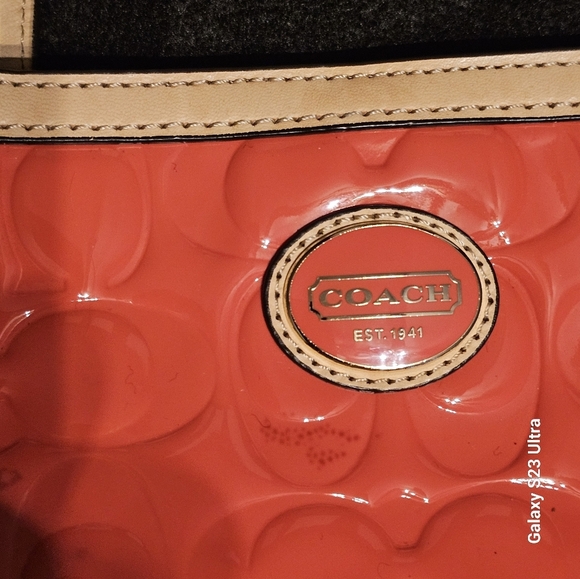 Coach F48166 PEYTON EMBOSSED PATENT TOP HANDLE TOTE - Picture 15 of 16